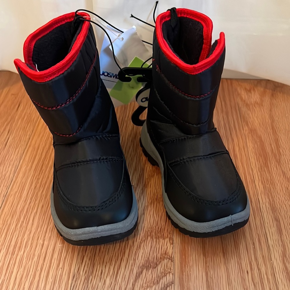 Brand new With tags never used, little boy snow boots
